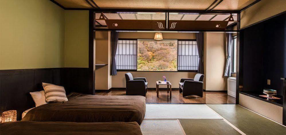 Tozawa Takamiya Ryokan Beni מראה חיצוני תמונה