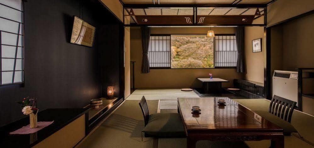 Tozawa Takamiya Ryokan Beni מראה חיצוני תמונה